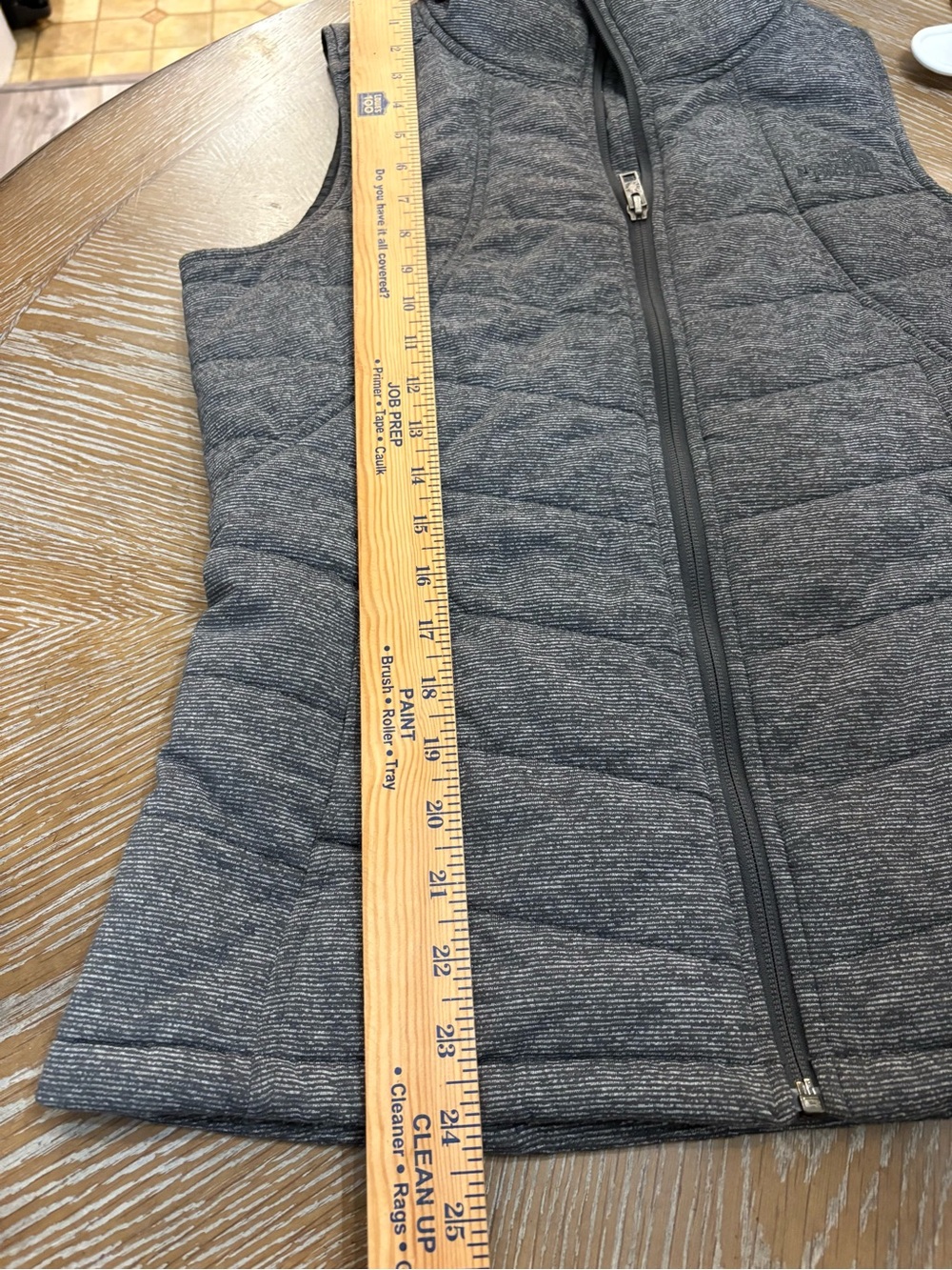 THE NORTH FACE Womens Gray
Pseudio Full Zip Quilted Gilet Puffer
Vest Size Small - Picture 8 of 10